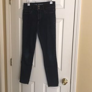 Dark wash high rise jegging